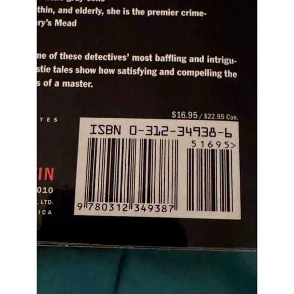 Masterpieces in Miniature by Agatha Christie (1st Edition 2005) - Picture 4 of 6